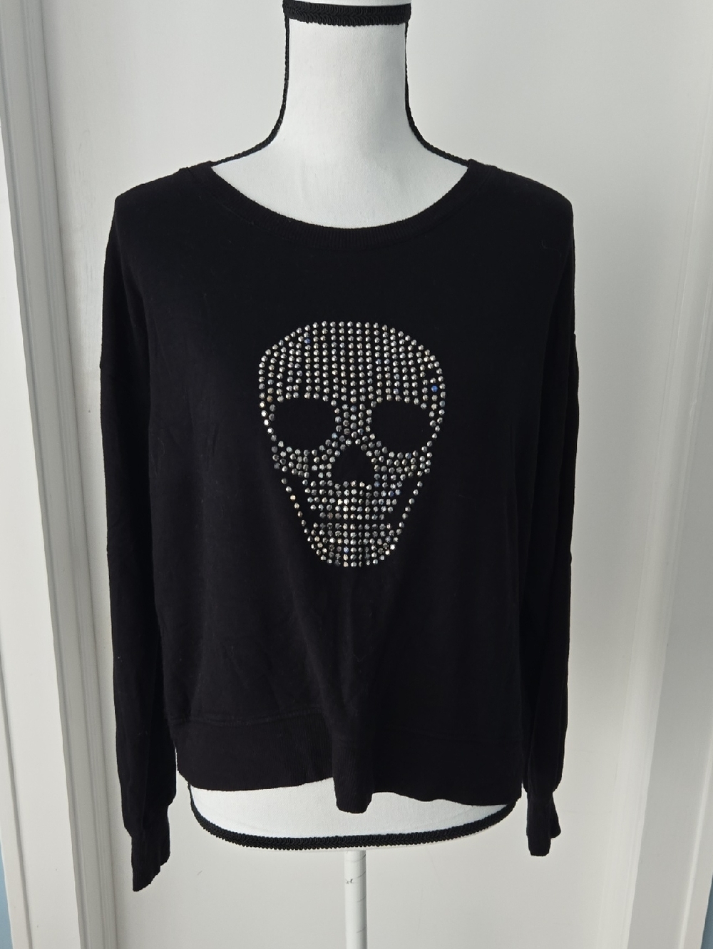 Black Rhinostone Scull Goth  Pullover Sweater Women Soft SMALL
